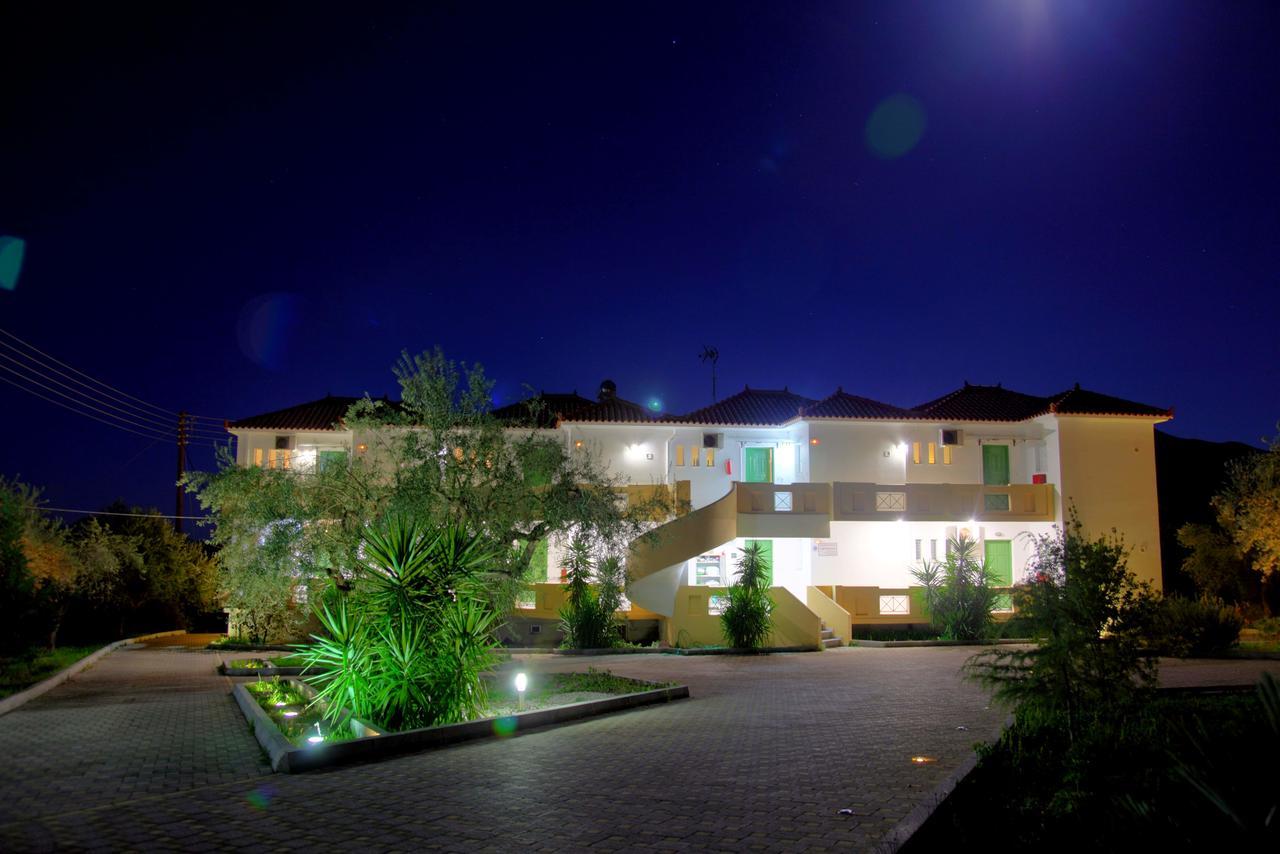 Aparthotel Elaionas Leonídion Exteriér fotografie